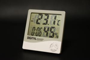 デカデジV（温湿度・時計・カレンダー）