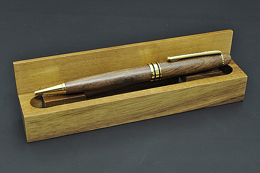 木箱入り木製ボールペン